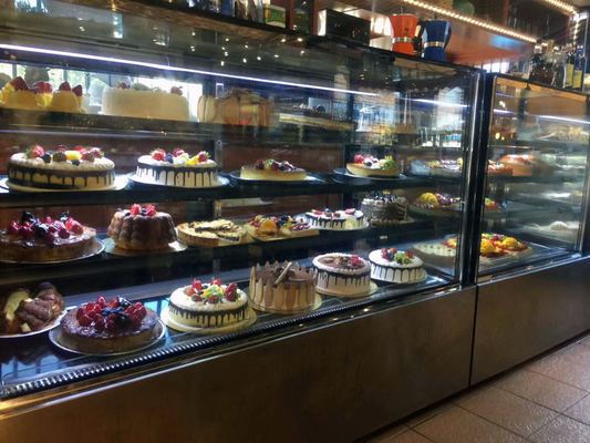 Réfrigérateur commercial d'étalage de gâteau de grande capacité avec 2 étagères en verre supérieures